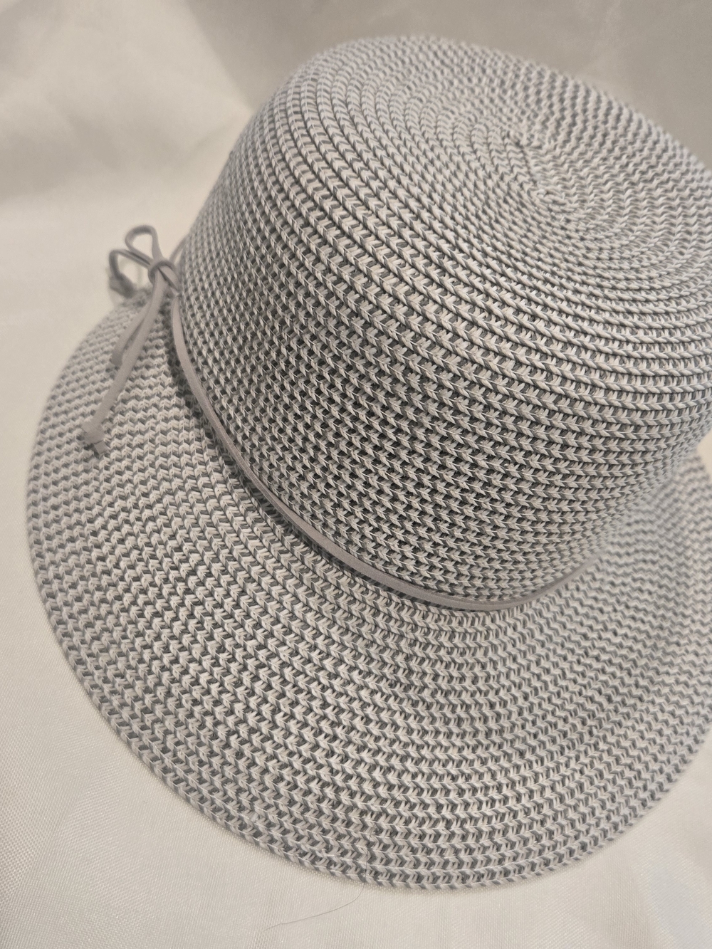 Nine West Light Gray Woven Sun Hat with Tie Band